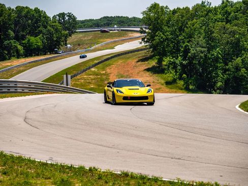 Used 2018 Chevrolet Corvette Z06 RWD image 3