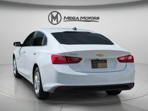 Used 2021 Chevrolet Malibu LS FWD image 5