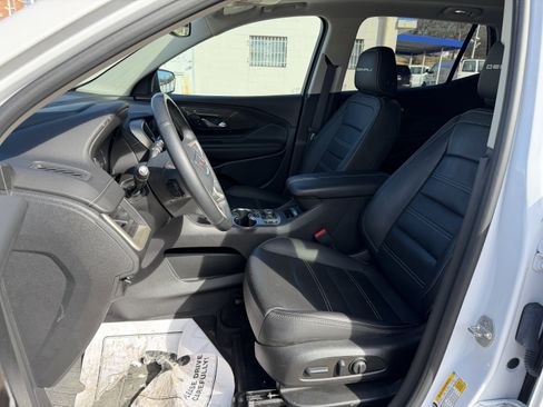 Used 2023 GMC Terrain Denali w/ Denali Premium Package image 15