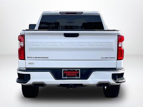 Used 2019 Chevrolet Silverado 1500 Custom w/ Custom Max Trailering Package image 4