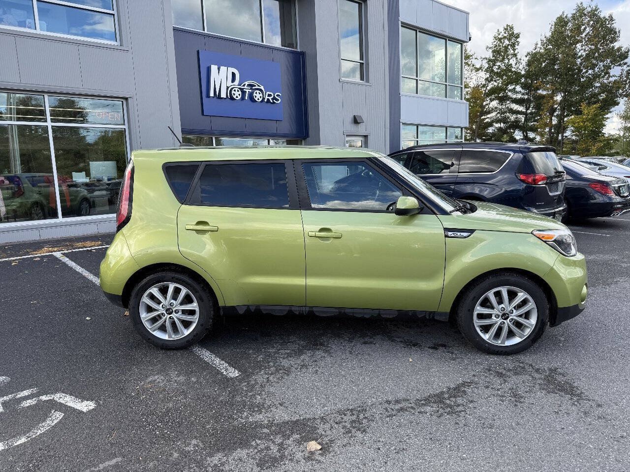 Used 2019 Kia Soul + FWD image 6