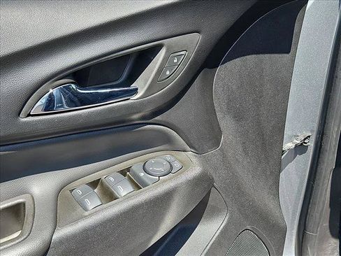 Certified 2024 Chevrolet Equinox LT FWD image 12