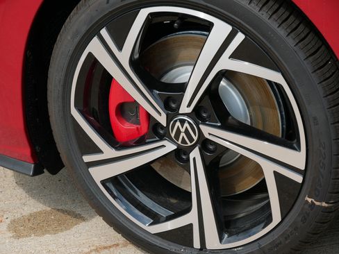 New 2025 Volkswagen GTI SE image 3