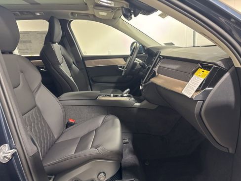 New 2026 Volvo XC90 T8 Plus w/ Protection Package Premier image 29