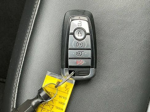Used 2024 Ford Explorer XLT w/ Equipment Group 202A AWD/4WD image 35