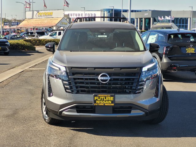 New 2026 Nissan Pathfinder SL FWD image 2