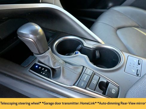 Used 2023 Toyota Camry XSE image 9