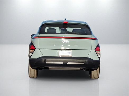 Used 2026 Hyundai Kona SE image 5