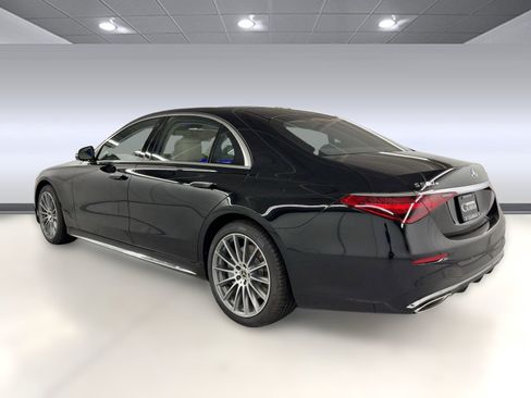 New 2026 Mercedes-Benz S 580e 4MATIC Sedan image 3