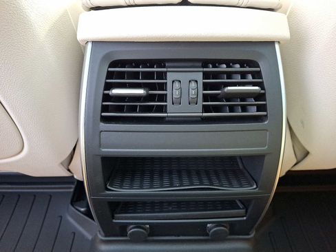 Used 2017 BMW 535i Gran Turismo image 11