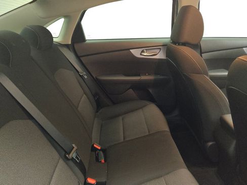 Used 2022 Kia Forte LXS image 19