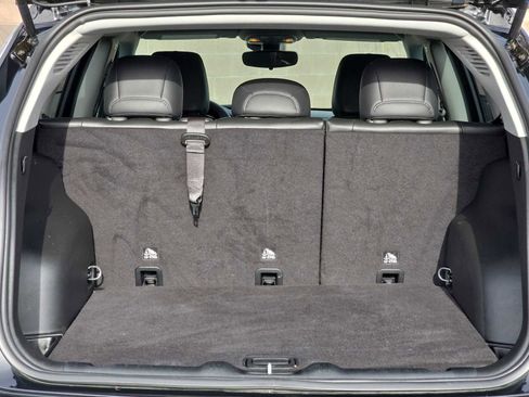 Used 2022 Jeep Compass Latitude image 23