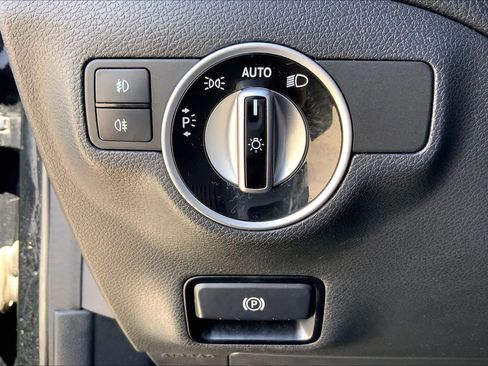 Used 2017 Mercedes-Benz GLA 250 image 33