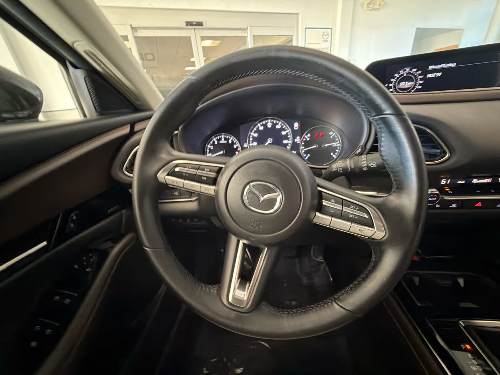 Used 2023 MAZDA CX-30 AWD 2.5 S w/ Premium Package image 17