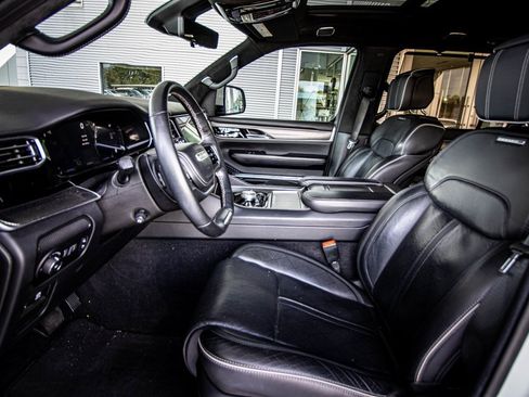 Used 2022 Jeep Grand Wagoneer Series II image 24