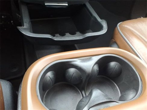 Used 2019 Chrysler Pacifica Limited w/ Advanced Safetytec Group image 19