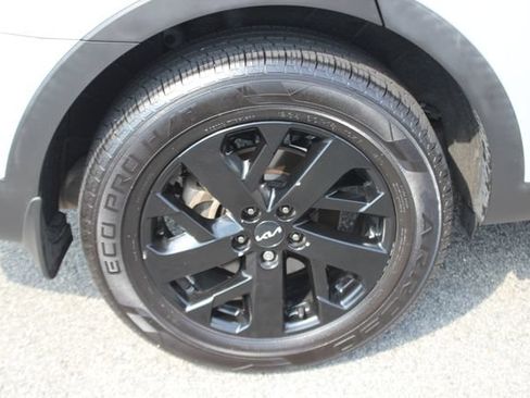 Used 2023 Kia Sorento S w/ Panoramic Sunroof Package AWD/4WD image 37