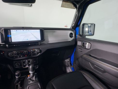 Used 2024 Jeep Wrangler Sahara w/ Technology Group image 28