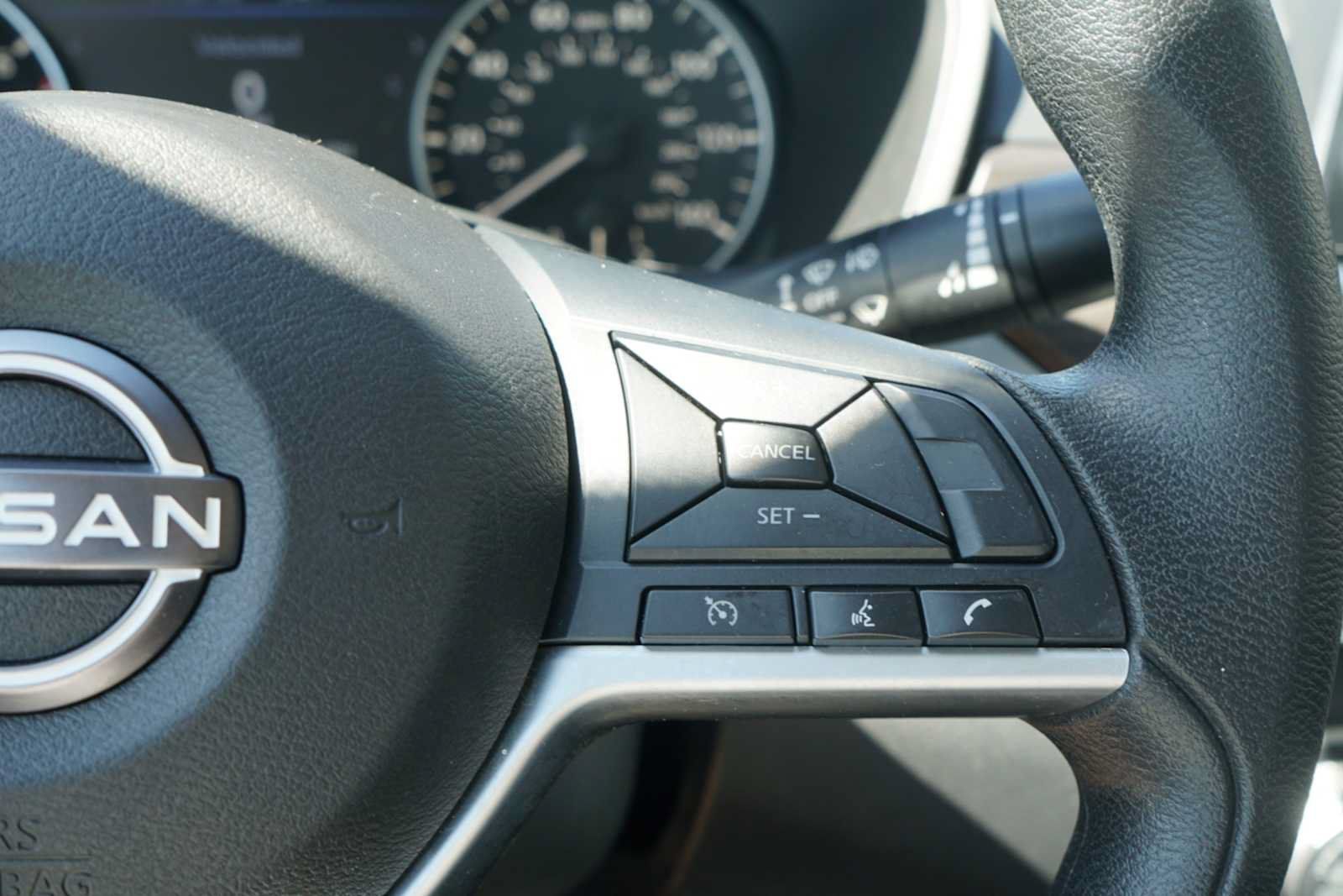 Used 2025 Nissan Altima 2.5 SV FWD image 13