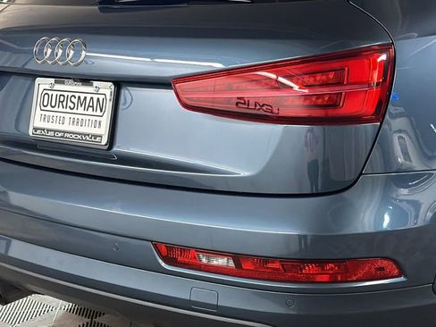 Used 2018 Audi Q3 2.0T Premium w/ Convenience Package image 8