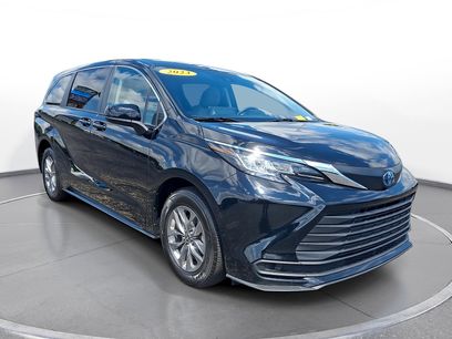 Used 2023 Toyota Sienna LE