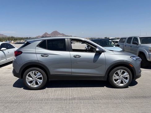 Used 2025 Buick Encore GX Preferred FWD image 3