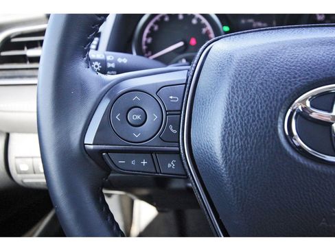 Used 2024 Toyota Camry SE image 18