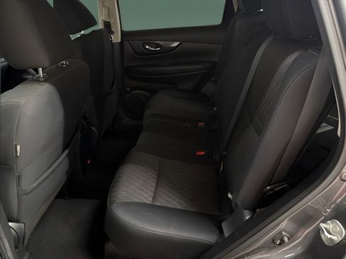 Used 2020 Nissan Rogue S w/ Special Edition Package FWD image 13