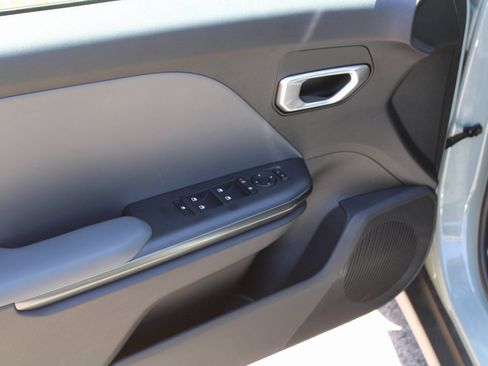 New 2025 Kia K4 LXS image 18