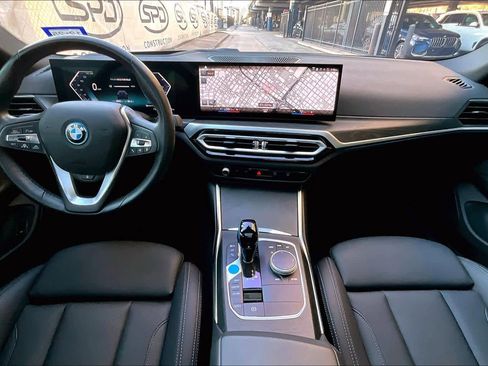 Used 2023 BMW i4 eDrive35 image 15