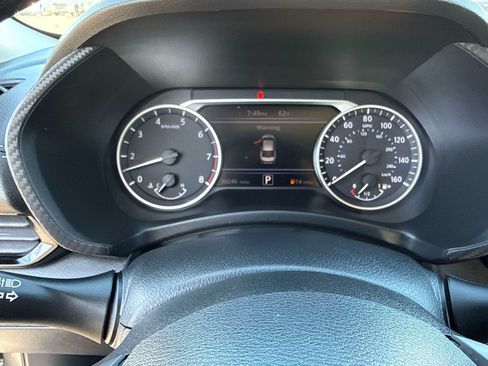 Used 2025 Nissan Sentra SV FWD image 23