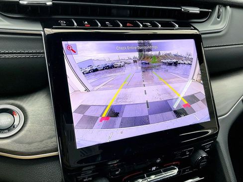 New 2025 Jeep Grand Cherokee L Limited image 13