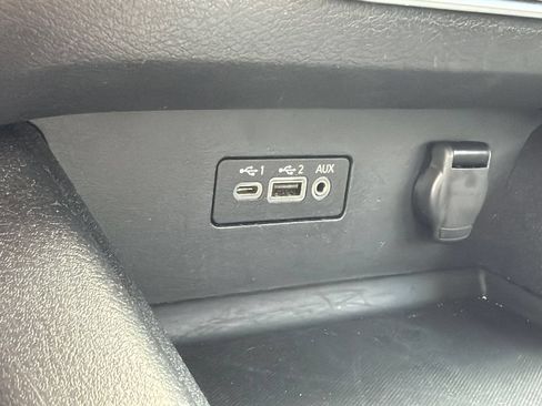 Used 2025 Nissan Altima 2.5 SV FWD image 31