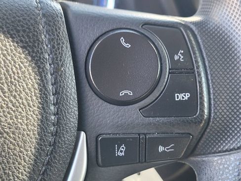 Used 2018 Toyota Corolla LE image 25