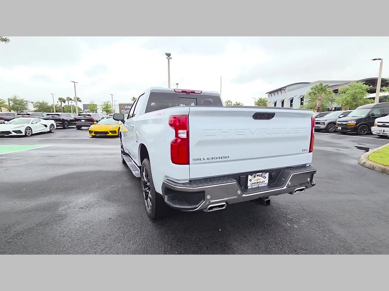 New 2026 Chevrolet Silverado 1500 LTZ w/ LTZ Premium Package AWD/4WD image 16