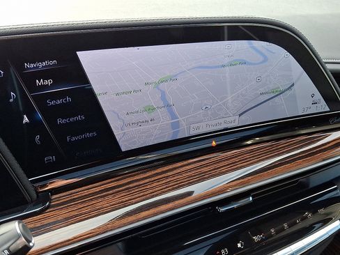 Certified 2024 Cadillac Escalade Premium Luxury image 20