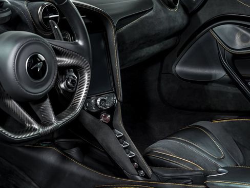 Used 2020 McLaren 720S Performance RWD image 20
