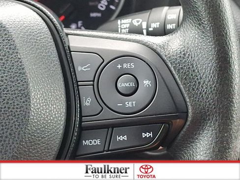 Certified 2021 Toyota RAV4 XLE AWD/4WD image 21