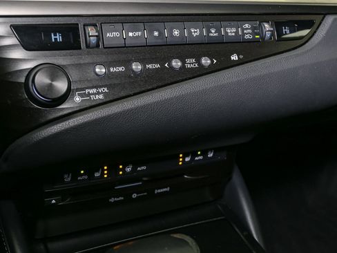 Used 2019 Lexus ES 350 image 30