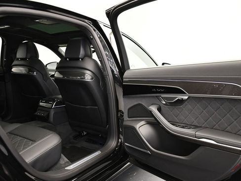 Used 2025 Audi S8 image 49