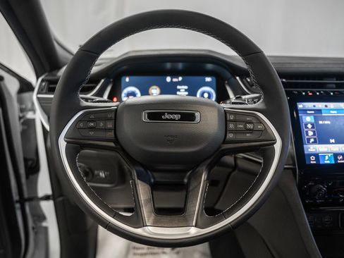 New 2025 Jeep Grand Cherokee L Limited w/ Luxury Tech Group II image 30