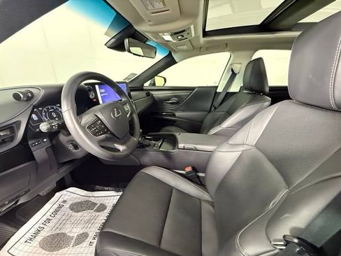 Used 2023 Lexus ES 350 w/ Premium Package image 5