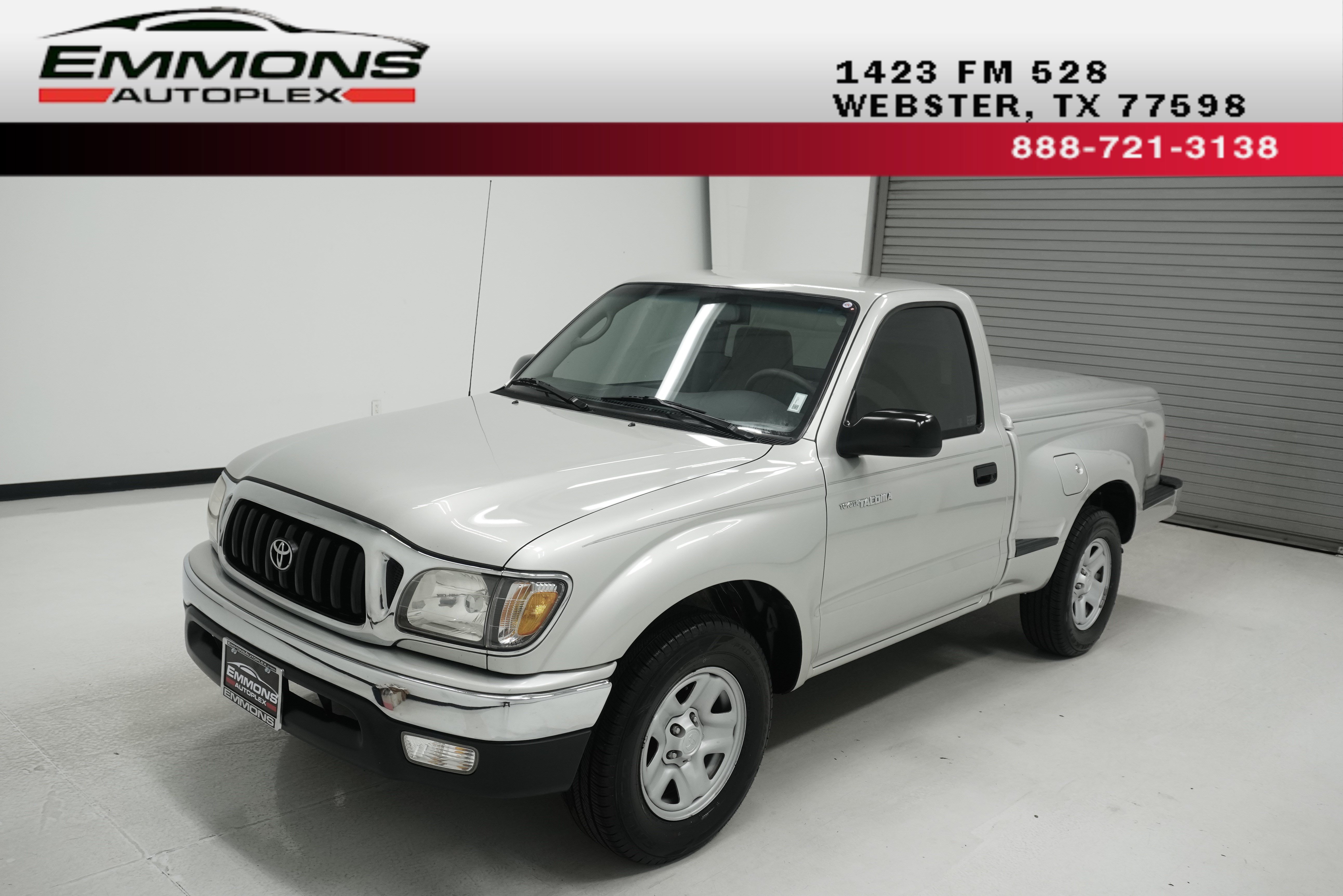 Used 2001 Toyota Tacoma 2WD Regular Cab w/ SR5 Pkg w/ Chrome Pkg image 1