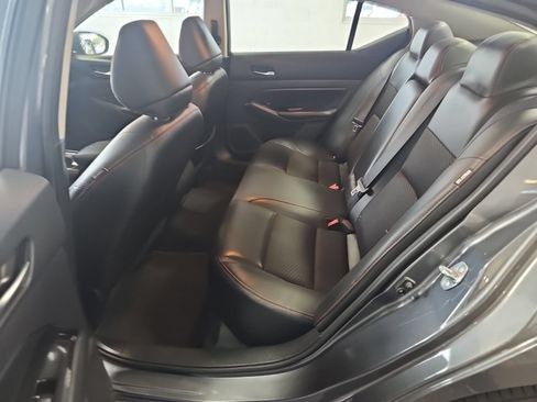 Used 2023 Nissan Altima 2.5 SR FWD image 5