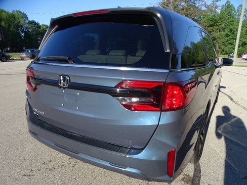 Used 2025 Honda Odyssey EX-L image 10