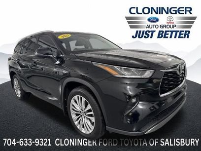 Used 2025 Toyota Highlander Platinum