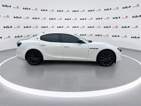 Used 2021 Maserati Ghibli S RWD image 9