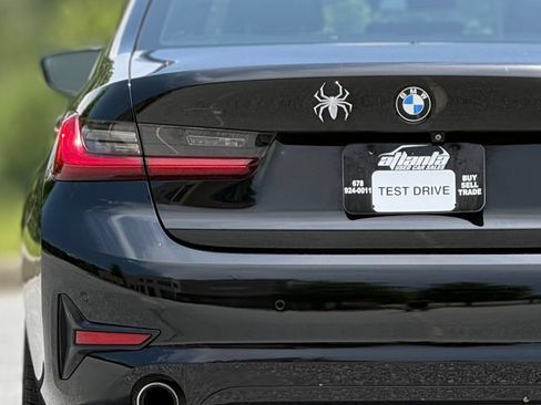 Used 2019 BMW 330i xDrive Sedan w/ Driving Assistance Package AWD/4WD image 16
