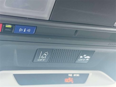 Used 2023 Subaru Crosstrek 2.5i Limited image 33