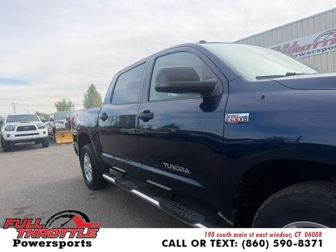 Used 2012 Toyota Tundra 4x4 CrewMax w/ SR5 Pkg image 2